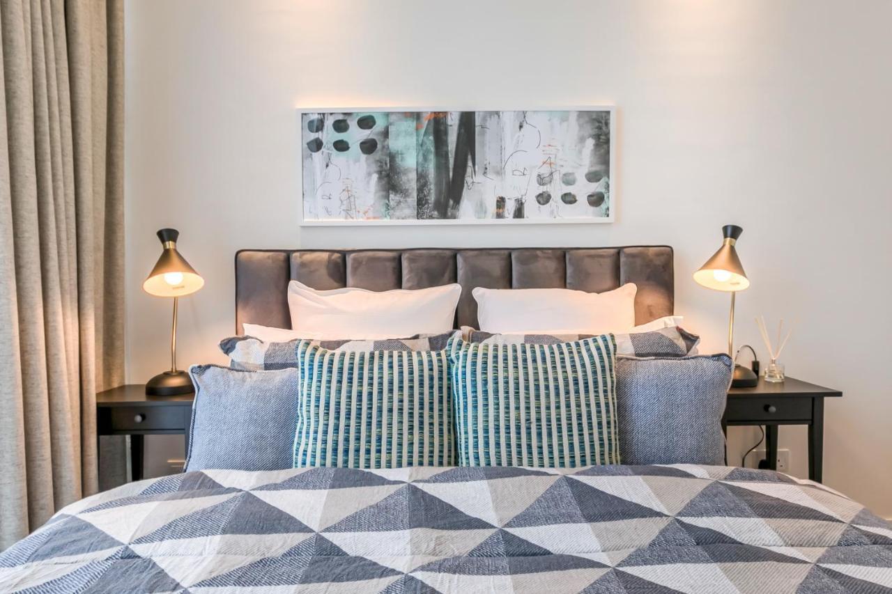Dhh - Welcome To Your New With Splendid Interiors In City Walk Building 11b *