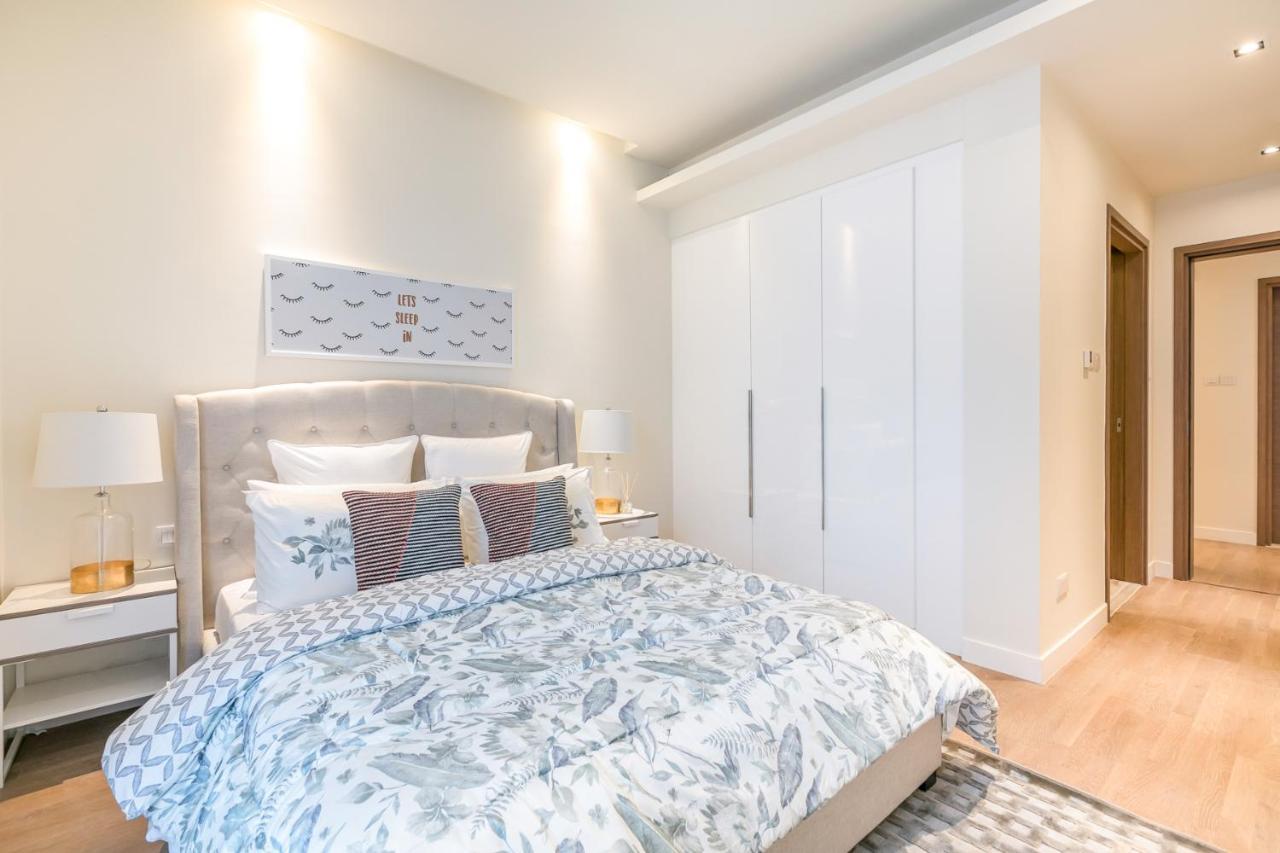 Apartment Dhh - Welcome To Your New With Splendid Interiors In City Walk Building 11b *