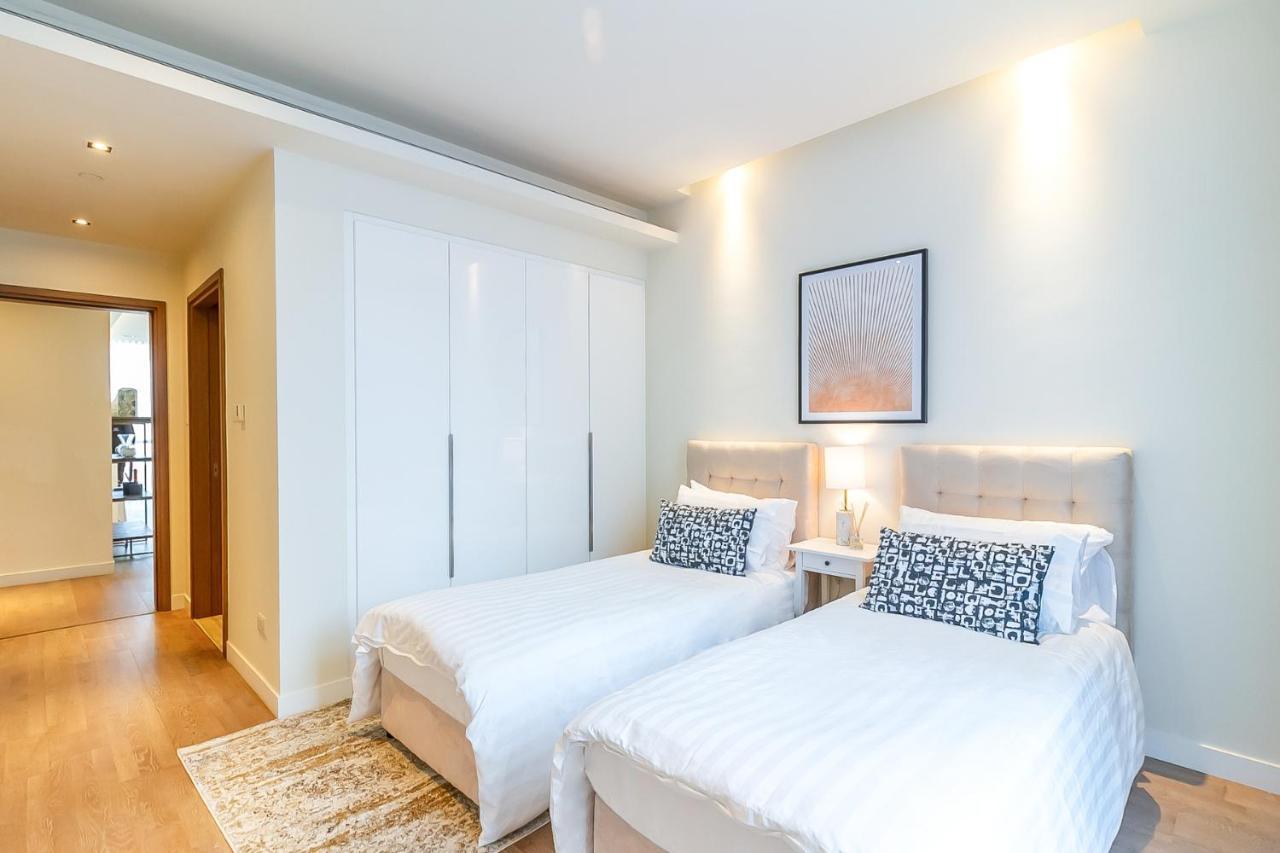 Apartment Dhh - Welcome To Your New With Splendid Interiors In City Walk Building 11b
