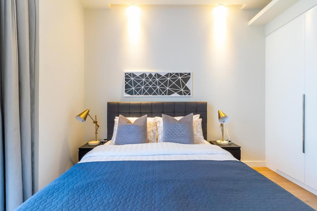 Dhh - Welcome To Your New With Splendid Interiors In City Walk Building 11b