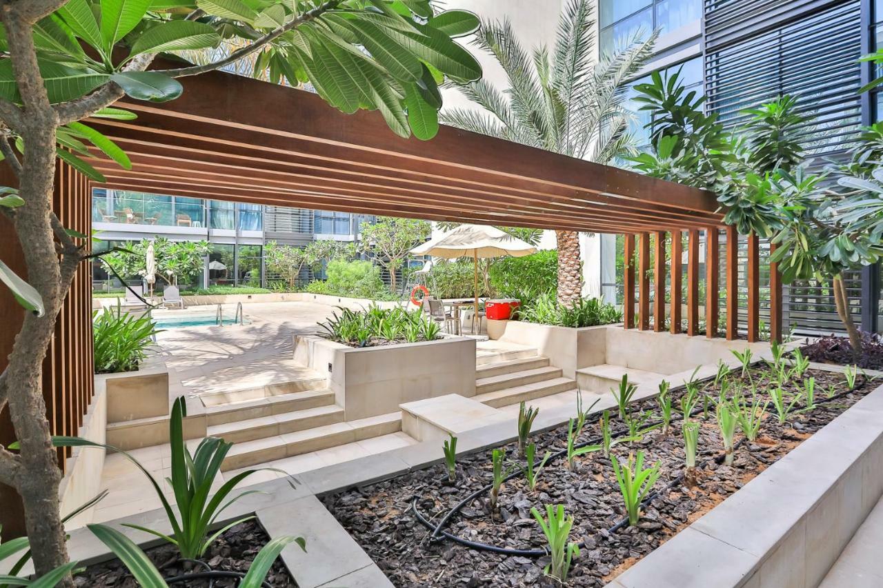 Dhh - Welcome To Your New With Splendid Interiors In City Walk Building 11b *