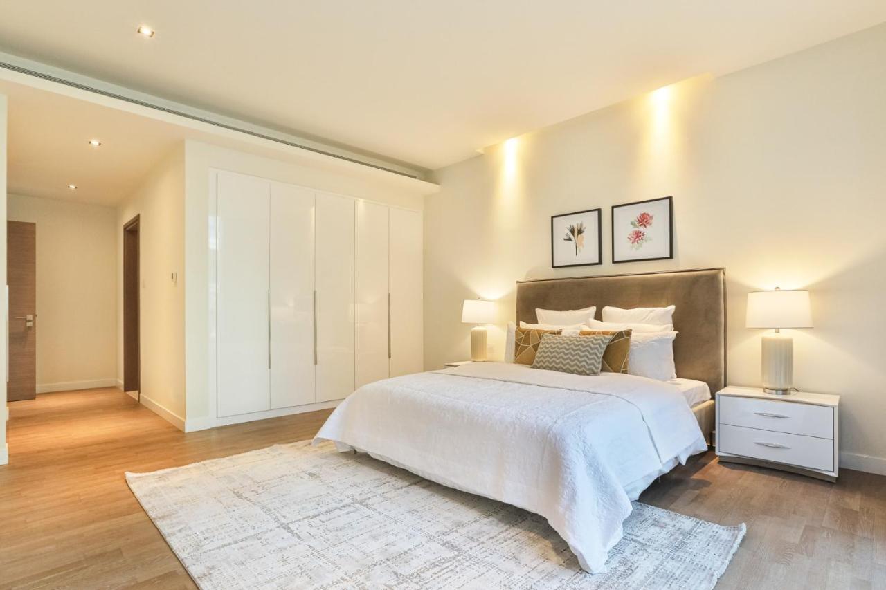 Dhh - Welcome To Your New With Splendid Interiors In City Walk Building 11b *